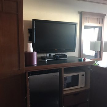 Dow Villa Motel - Like the discrete and uniform set up with the fridge and microwave in the built ins. - Hotels Near Me - Lone Pine, California Dow Villa Motel - Like the discrete and uniform set up with the fridge and microwave in the built ins. - Hotels Near Me - Lone Pine, California