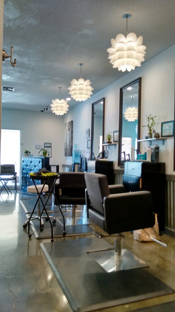 Boulevard Beauty Bar Photos