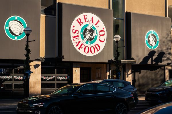 Real Seafood Company by null