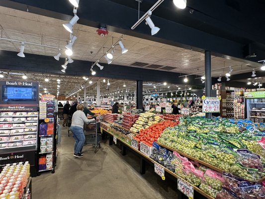 Nino Salvaggio International Marketplace by null