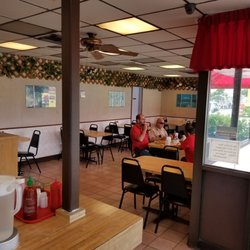 Wok D'Lite - Dining area
