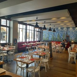 Le Comptoir des Docks - Intérieur salle décoration d'été
