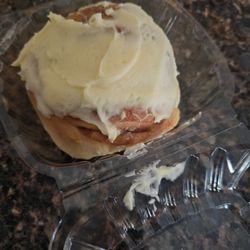 Tip's Kitchen - Fresh baked Cinnamon rolls