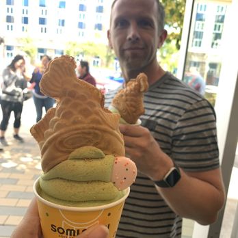 Somisomi - Matcha soft serve topped with macaron - Desserts Near Me - Cupertino, California Somisomi - Matcha soft serve topped with macaron - Desserts Near Me - Cupertino, California