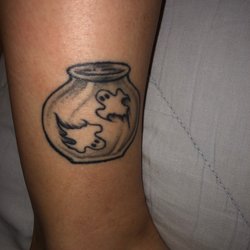 Lyons Den Tattoo - Reference to "Wish You Were Here" by Pink Floyd.
