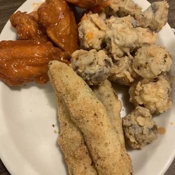 Sammy's - Wings, fried mushrooms, fried pickles - American Near Me - Castroville, Texas