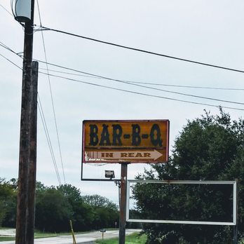 Backyard BBQ - haggard sign - Barbeque Near Me - Belton, Texas