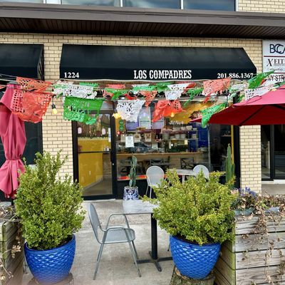 Los Compadres by null