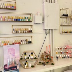 Pinkie Orlando - Nail polishes