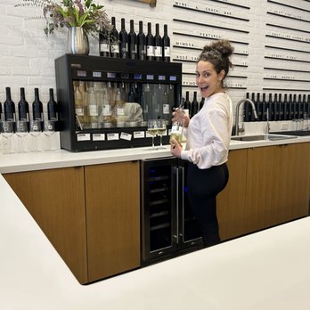 Downtown Winery - Wineries Near Me - Toronto, Ontario Downtown Winery - Wineries Near Me - Toronto, Ontario