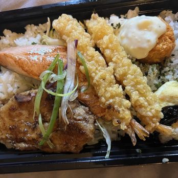 St Louis Drive Inn - Seafood bento - Burgers Near Me - Honolulu, Hawaii St Louis Drive Inn - Seafood bento - Burgers Near Me - Honolulu, Hawaii