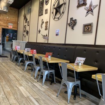 Stomp's Burger Joint - Dining room - Burgers Near Me - Webster, Texas Stomp's Burger Joint - Dining room - Burgers Near Me - Webster, Texas