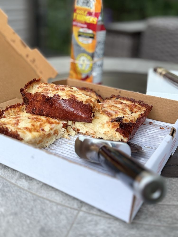 Food from Crust Pizzeria