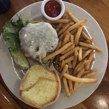Disch's Route 53 Tavern - Big fat Cheeseburger - American Near Me - Pembroke, Massachusetts