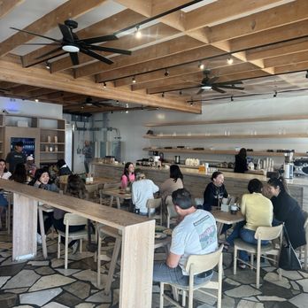 Eller Bakery - Seating and cafe area - Bakeries Near Me - Costa Mesa, California