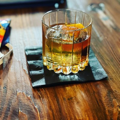 Perry's Cocktail Bar by null