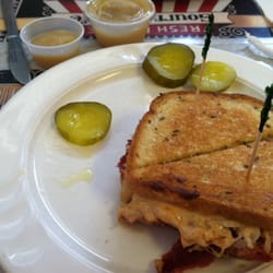 Freddy's Diner - Grilled Ruben