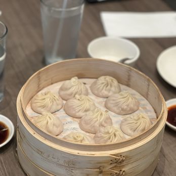 Paradise Dynasty - A2. Signature Original Xiao Long Bao (Kurobuta Pork) 招牌原味小笼包 (黑豚肉馅)Original - Singaporean Near Me - Costa Mesa, California Paradise Dynasty - A2. Signature Original Xiao Long Bao (Kurobuta Pork) 招牌原味小笼包 (黑豚肉馅)Original - Singaporean Near Me - Costa Mesa, California