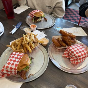Burger Me! - Burgers Near Me - South Lake Tahoe, California Burger Me! - Burgers Near Me - South Lake Tahoe, California