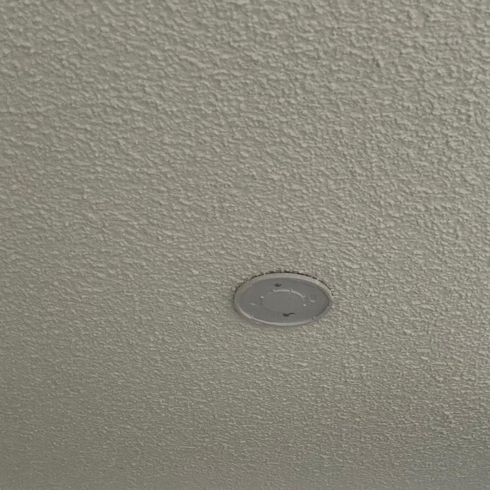 booking.com - Missing smoke detector - Vacation Rentals Near Me