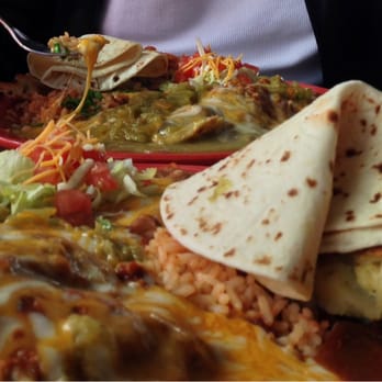 MartAnne's - Pork Chilaquiles with Christmas Dressing (Rojo y Verde) para me. Nom Nom Nom - Breakfast & Brunch Near Me - Flagstaff, Arizona MartAnne's - Pork Chilaquiles with Christmas Dressing (Rojo y Verde) para me. Nom Nom Nom - Breakfast & Brunch Near Me - Flagstaff, Arizona
