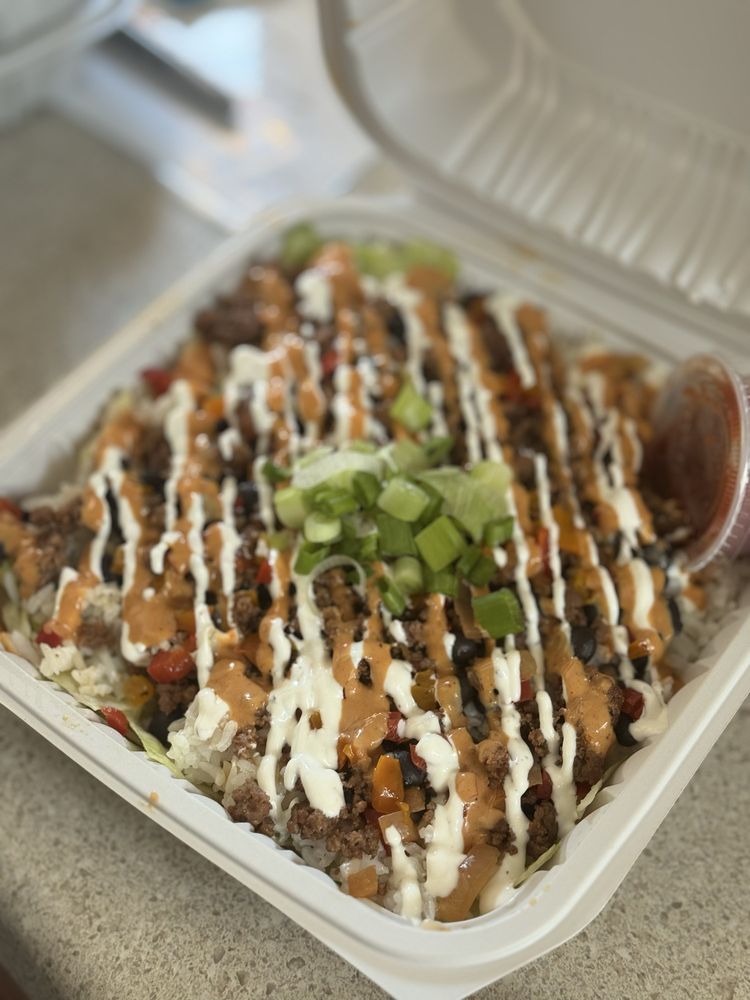 Trackside Tacos Logo