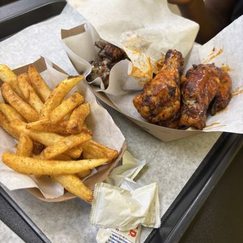 Mr. Wingz - Chicken Wings Near Me - Overland Park, Kansas Mr. Wingz - Chicken Wings Near Me - Overland Park, Kansas