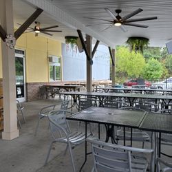 Mr Jalapeno - Lovely outdoor dining area