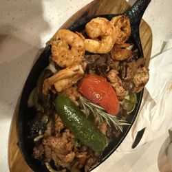 Don Pepe's Bar & Grill - Mixed fajitas