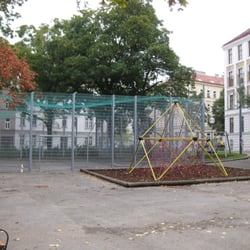 Marie-Ebner-Eschenbach-Park