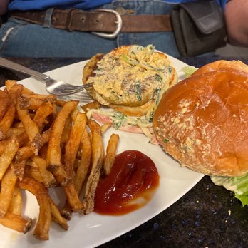 The Executive Diner - Crab cake - Diners Near Me - Alexandria, Virginia The Executive Diner - Crab cake - Diners Near Me - Alexandria, Virginia