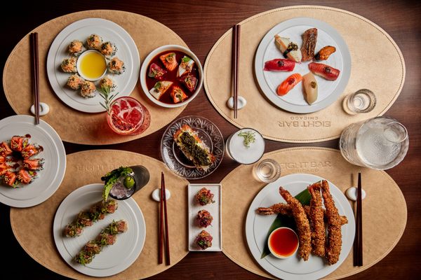 Eight Bar at Maple & Ash by null