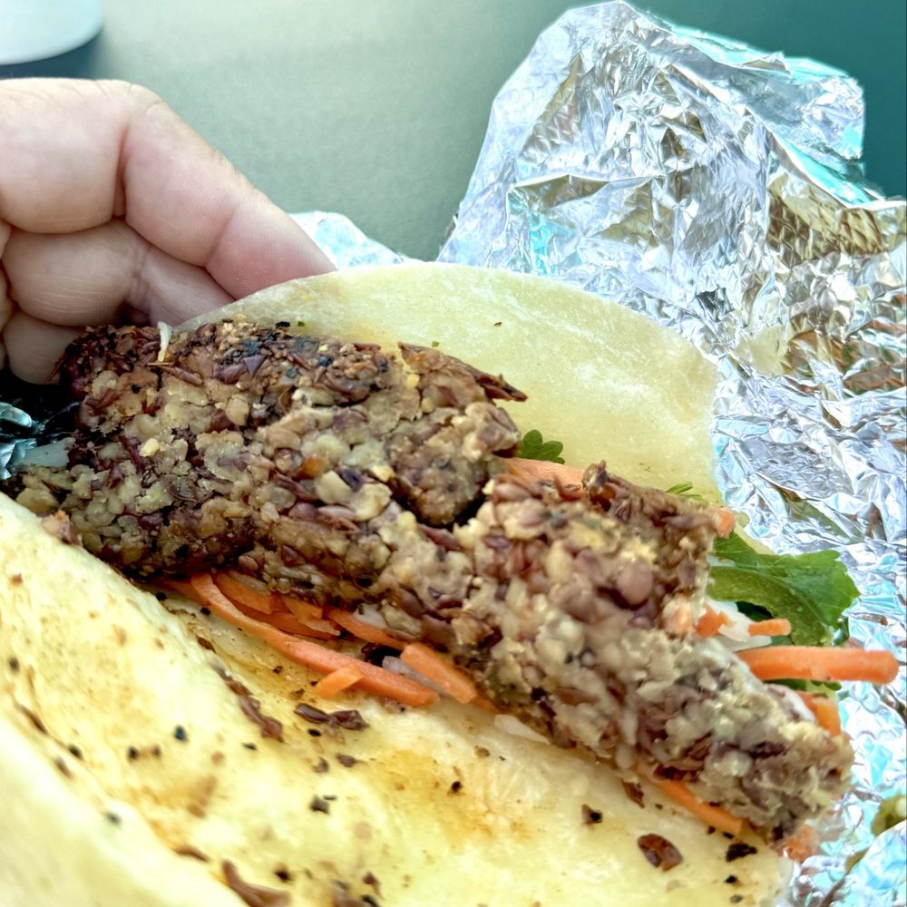 Carnaless - Vegan brisket taco; dry rubbed tempeh with pickled carrots, jalapeño slaw. Yes please! - Vegan Near Me - Austin, Texas Carnaless - Vegan brisket taco; dry rubbed tempeh with pickled carrots, jalapeño slaw. Yes please! - Vegan Near Me - Austin, Texas