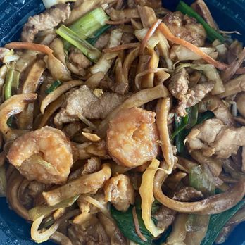 Ma’s House - Three Flavor Dough Sliced Chow Mein - Chinese Near Me - Poway, California