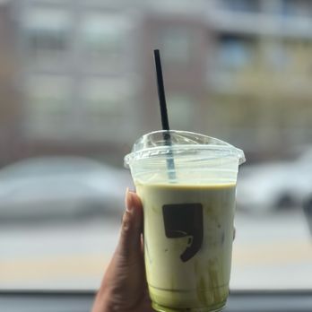 Cafe Comma - Iced Matcha Latte with Oat Milk - Coffee & Tea Near Me - Sandy Springs, Georgia