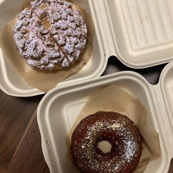 AlimamaTea - Ube Cream Puff, Sweet and Savory Mochi Donut - Desserts Near Me - New York, New York