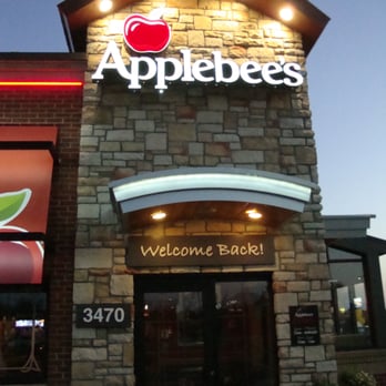Applebee's Grill + Bar - Front entry. - Sports Bars Near Me - Coon Rapids, Minnesota Applebee's Grill + Bar - Front entry. - Sports Bars Near Me - Coon Rapids, Minnesota