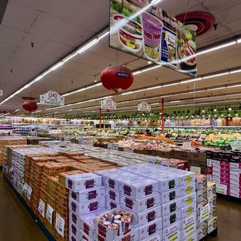 Westminster Superstore - Veggies section - International Grocery Near Me - Westminster, California