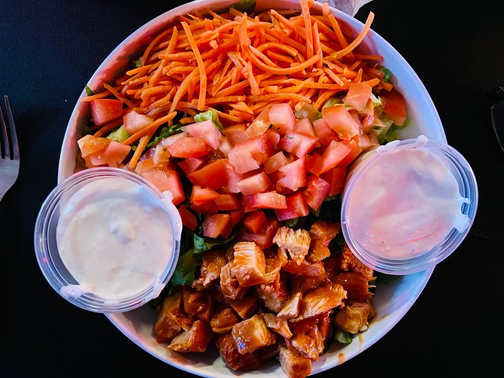 Misfits Sports Bar And Grill Image