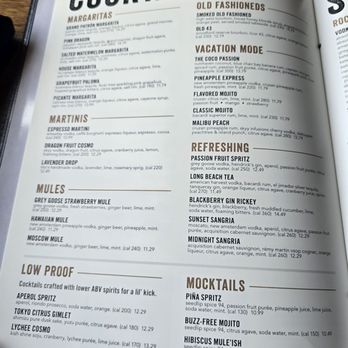 Yard House - New American Near Me - Vernon Hills, Illinois