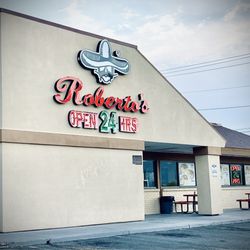 Roberto's Taco Shop