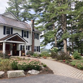 Wolf Cove Inn - Entry to the B&B - Hotels Near Me - Poland, Maine