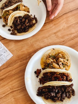 Lilly's Taqueria by null