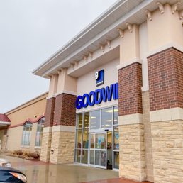 Exterior photo of Goodwill Store - West Des Moines, Iowa Exterior photo of Goodwill Store - West Des Moines, Iowa