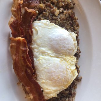 Rosie’s Place - Corn beef hash no toast side of Applewood Smoked Bacon - Breakfast & Brunch Near Me - Carmel, Indiana