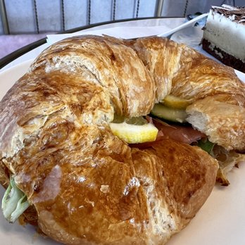 Chant’el Cafe - Salmon croissant - Cafes Near Me - Folsom, California