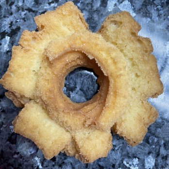 Sun Doughnuts - There old fashions aren't glazed :-(( - Bakeries Near Me - Oxnard, California