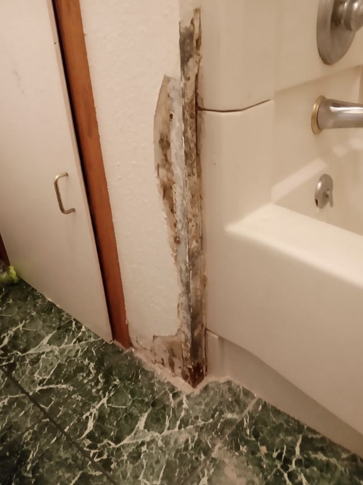Slide of Da Best Handyman Services