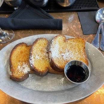 Horn Barbecue - Brioche French toast - Barbeque Near Me - Oakland, California Horn Barbecue - Brioche French toast - Barbeque Near Me - Oakland, California