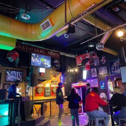 Lucky B's - Darts and (dj)